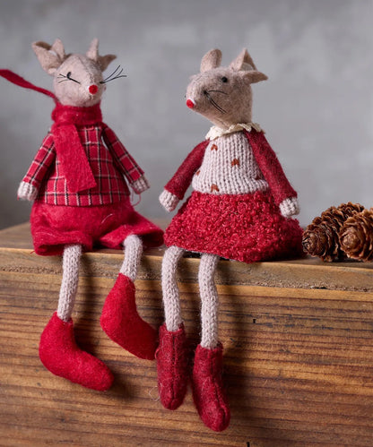 Edna Mouse Sitting