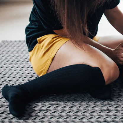 Merino Wool Knee High Socks | Woman | Essential | Black